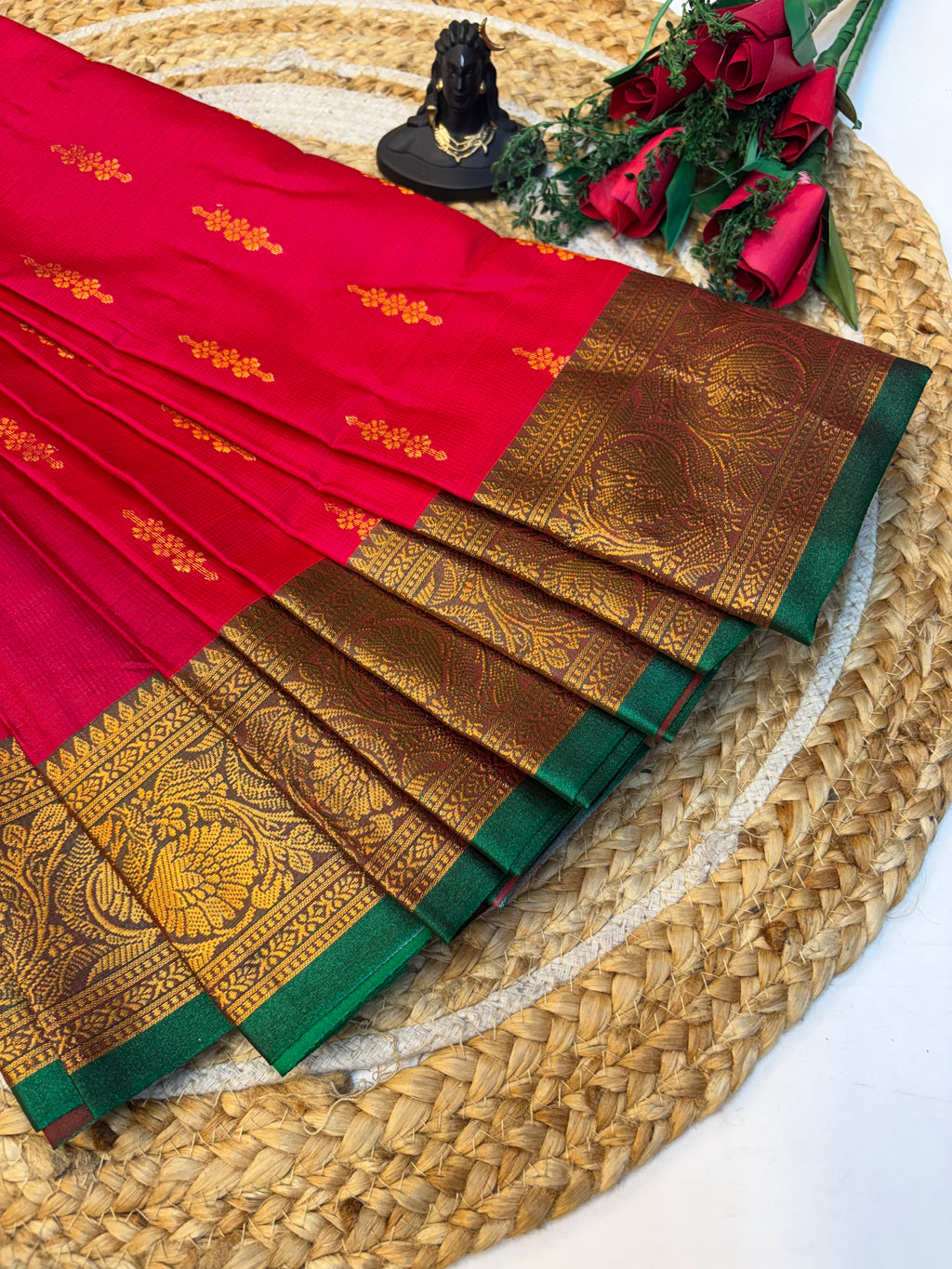Soft Silk Saree with Blouse and Luxurious Look(KCSS44)