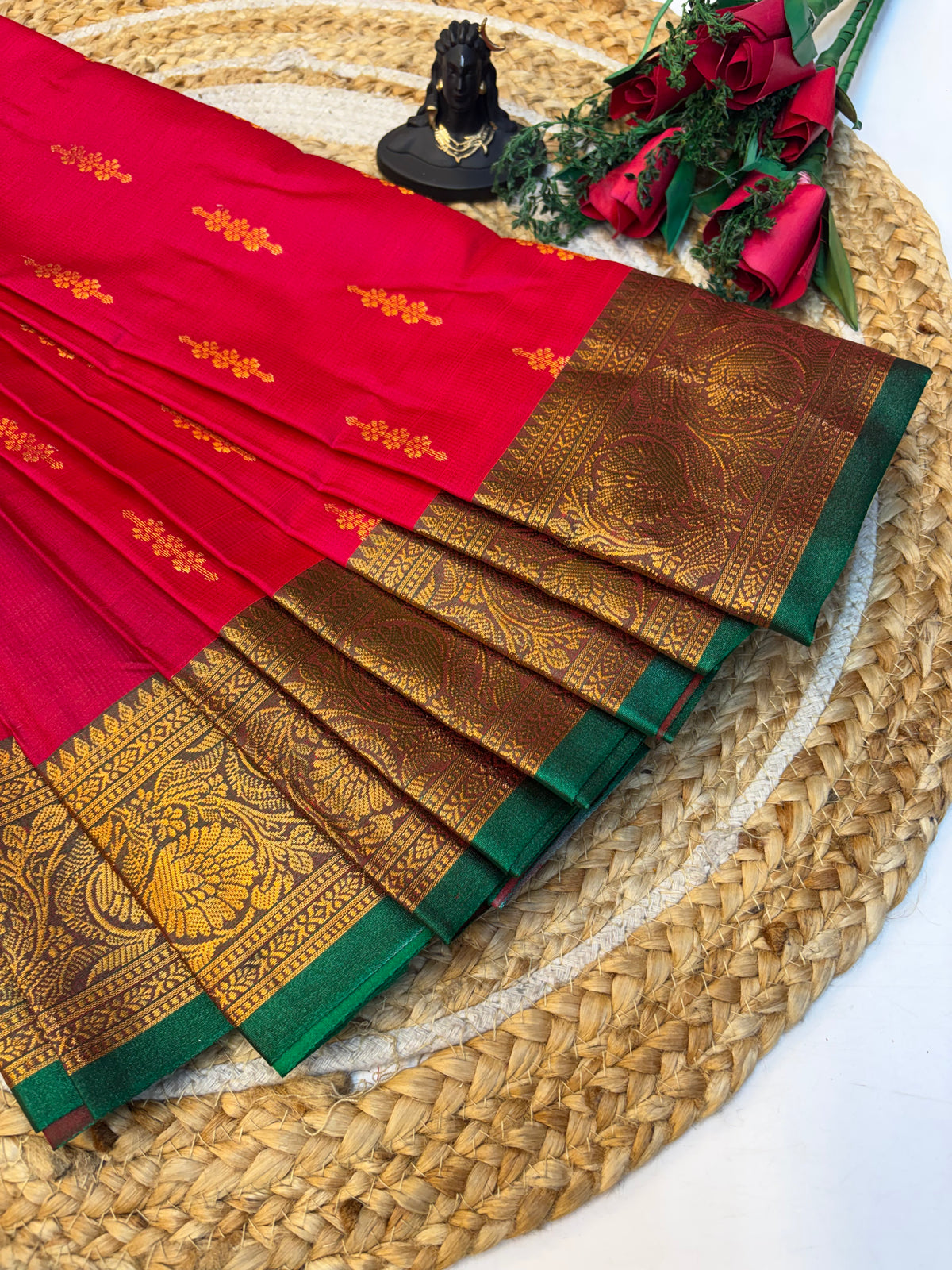 Soft Silk Saree with Blouse and Luxurious Look(KCSS44)