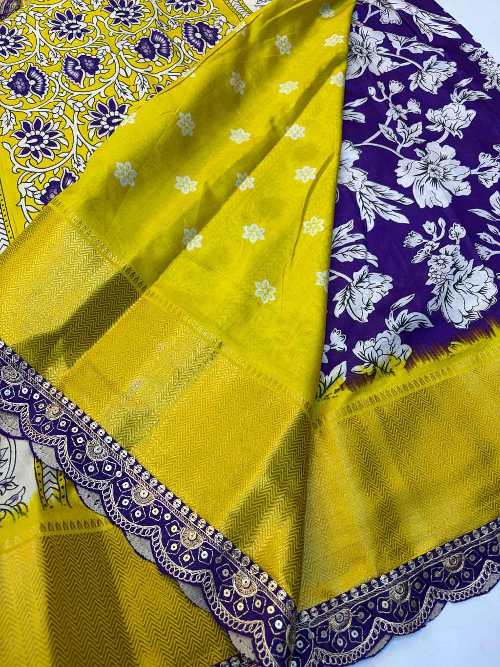 Fancy Dola Silk Saree with Blouse and Fabulous Look.(KCST30)